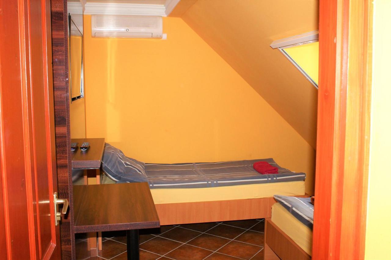 Nexus Vendeghaz Szeged Aparthotel Eksteriør bilde