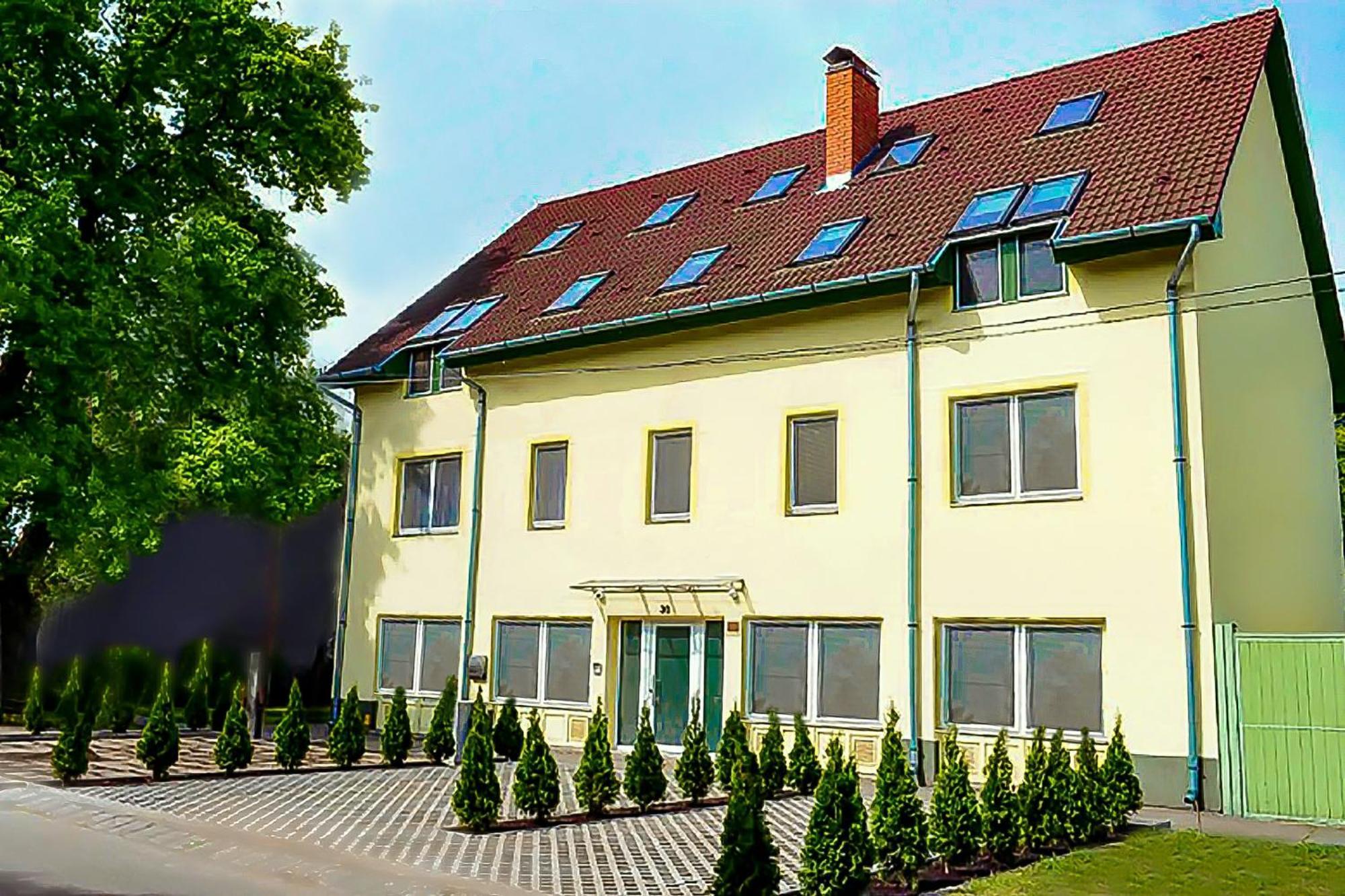 Nexus Vendeghaz Szeged Aparthotel Eksteriør bilde
