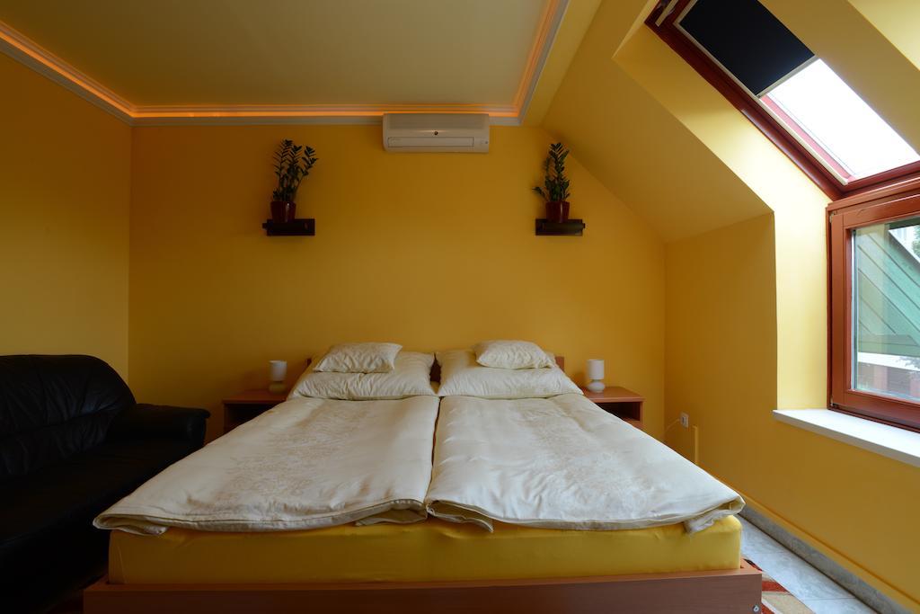 Nexus Vendeghaz Szeged Aparthotel Rom bilde